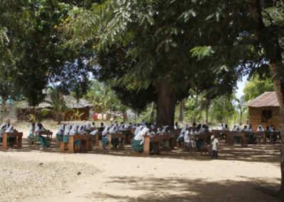 Unterricht mitten im Tsavo Nationalpark